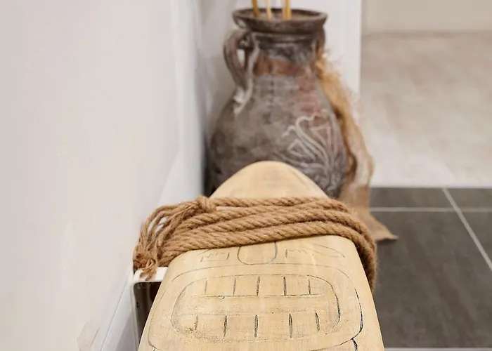 Casa Nabu Bohemian Lakeside Terraced Apartment. Krumpendorf