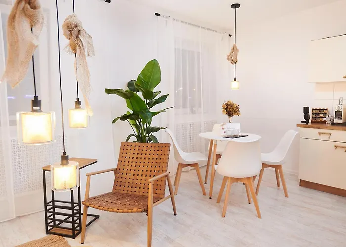 Casa Nabu Bohemian Lakeside Terraced Apartment. Апартаменты Крумпендорф