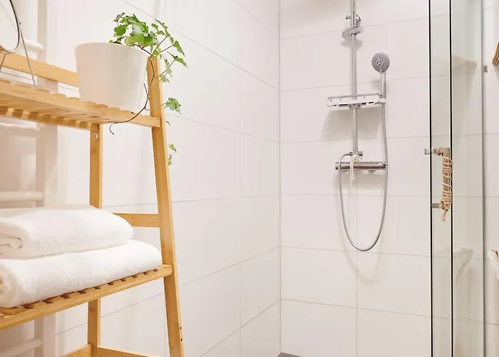 Casa Nabu Bohemian Lakeside Terraced Apartment. Апартаменты *